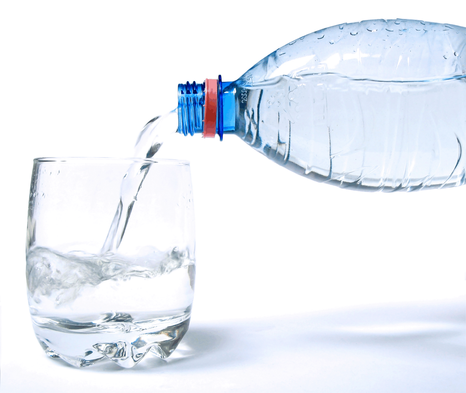 Água mineral vendida para matar a sede no Nordeste
